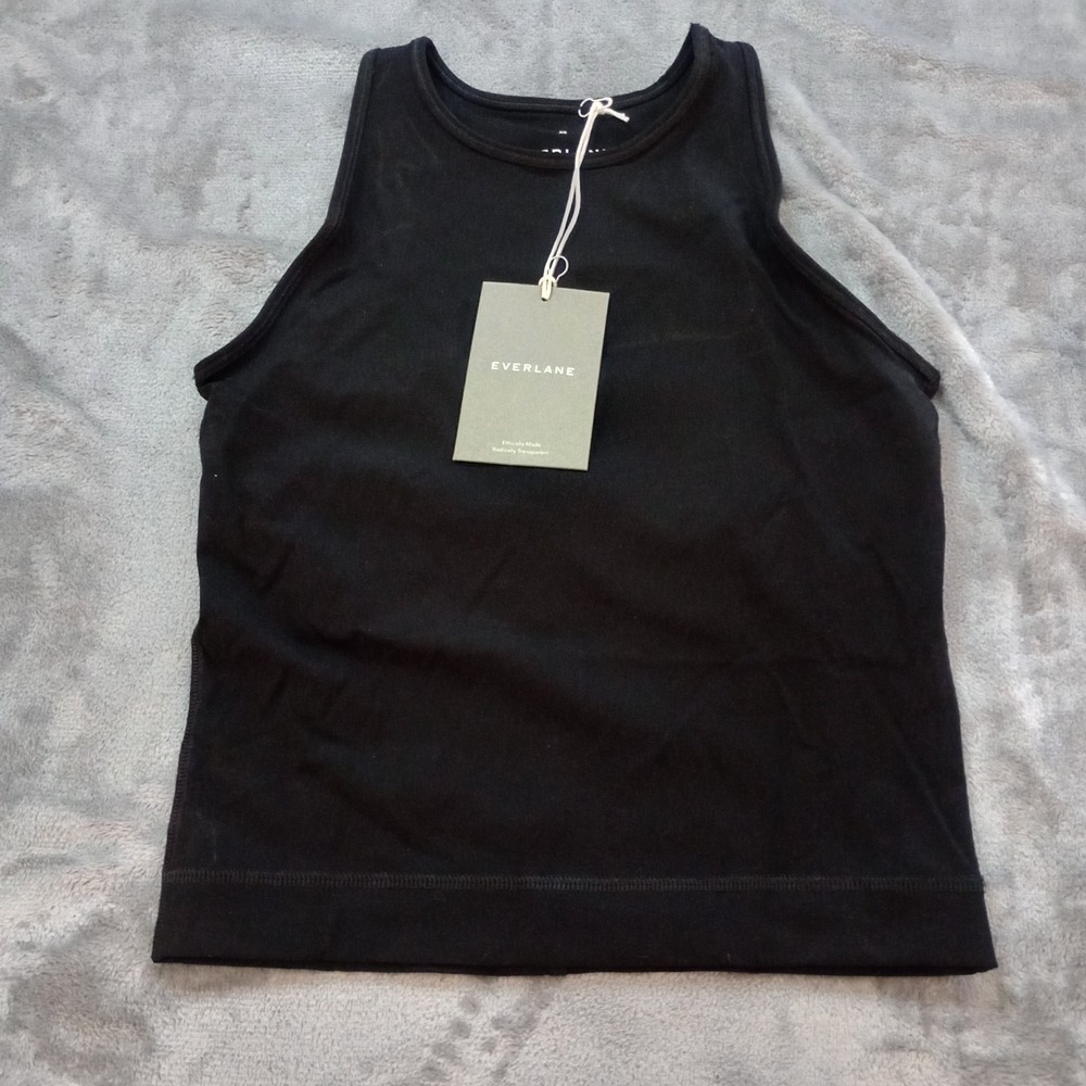 Everlane Womens XS Black Perform Cropped Cami Tank Top Athletic Built in Bra - Picture 1 of 13